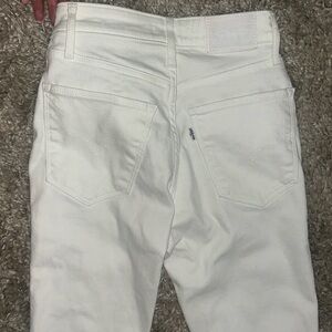 721 High Rise Skinny size 24 Levi white jeans